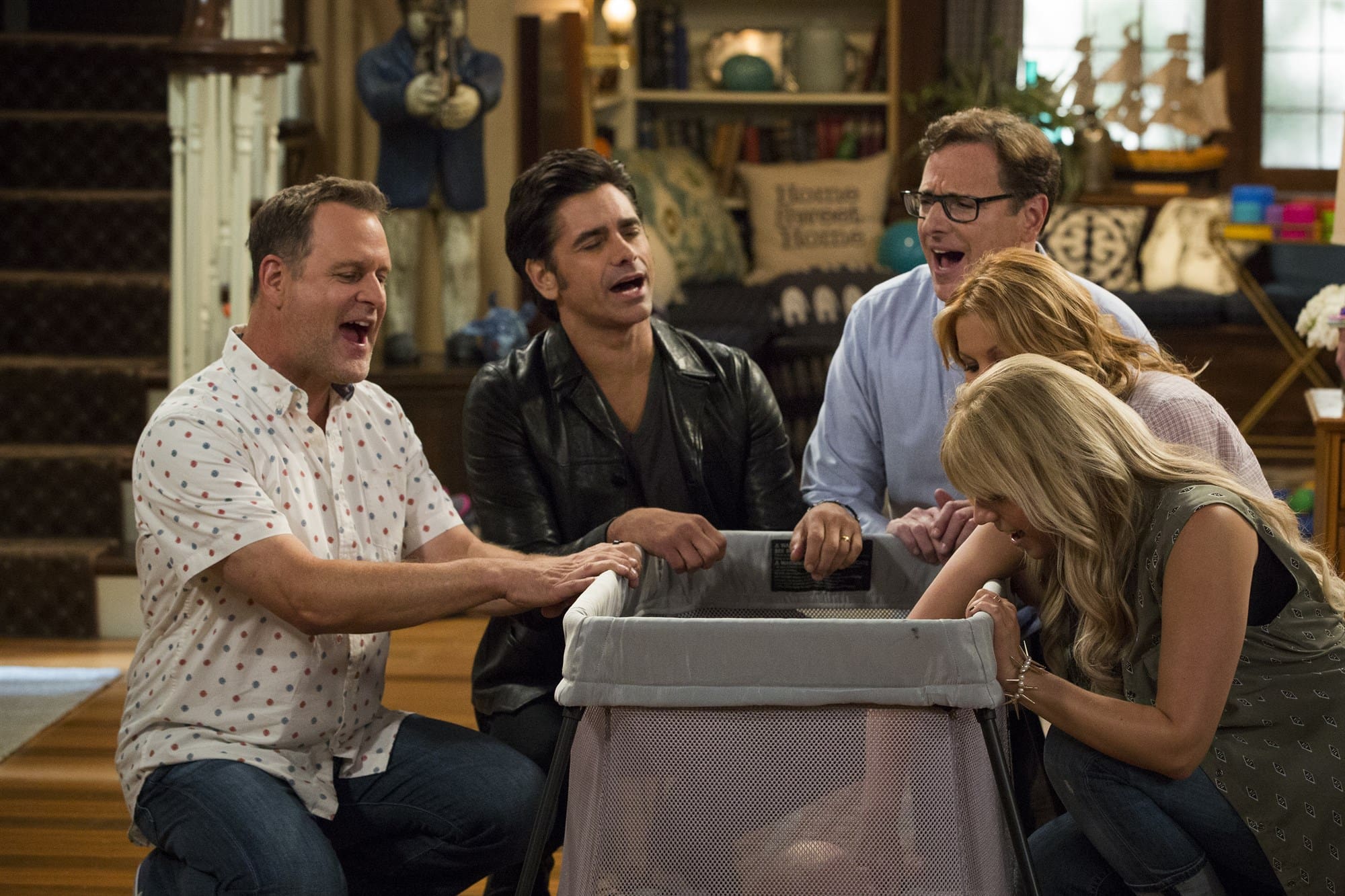 Everywhere You Look, Things Get Awkward in Third Season of Fuller House