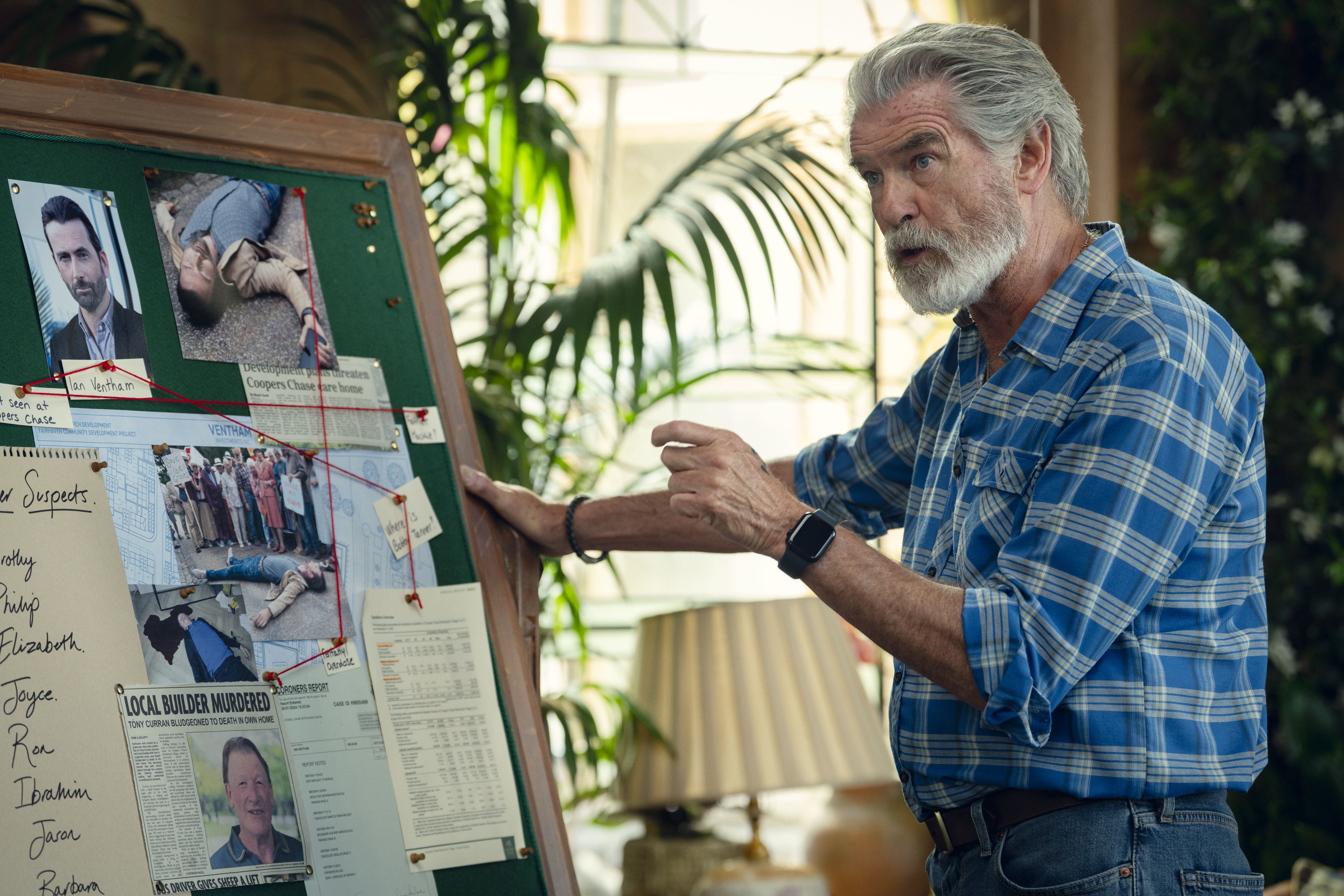 Pierce Brosnan in Netflix's THE THURSDAY MURDER CLUB.